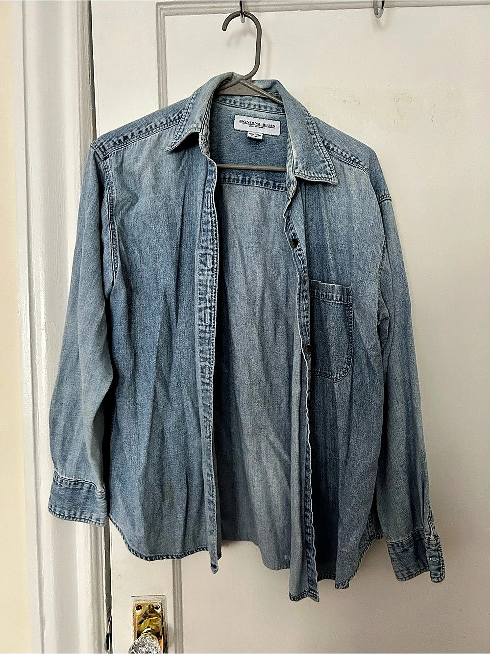 Montana Blues Denim Button Down Shirt in Blue Size Medium